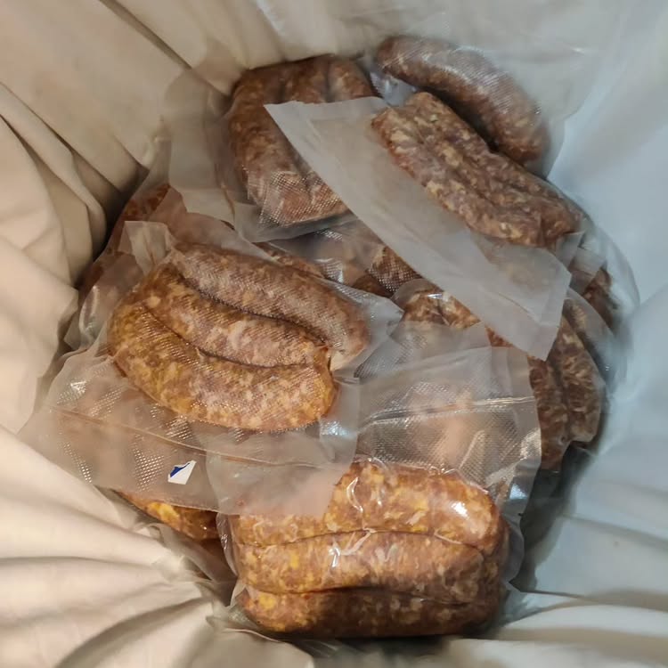 Sveže domaće svinjske kobasice iz mesna.to ponude